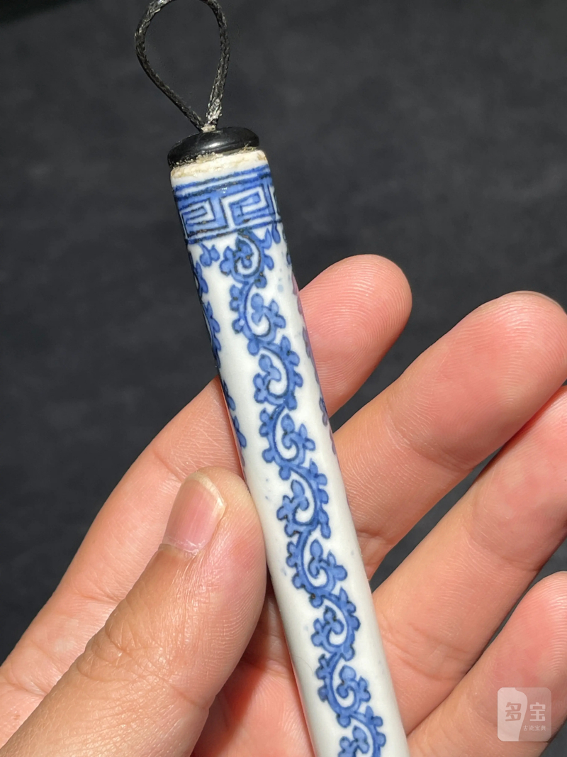 明万历 青花花卉纹毛笔 - 图5